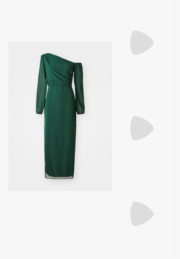 WAL G. ABI MAXI - Koktel haljina / svečana haljina - forest green; Crna lakirana slingback cipela s izduženim vrhom, remenčićima oko gležnja s srebrnim kopčama i dijelovima, te vitkim potplatom.; Crna kožna torba s lukovitim oblikom, odvojivim remenom i zlatnim detaljima. Torba ima preklop s kopčom.; Prsten u zlatnoj nijansi s organskim, uvijenim dizajnom, glatkom teksturom i suženim krajevima, koji stvara moderan, skulpturalni izgled.