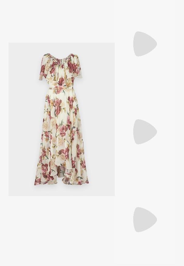 Robe maxi fleurie avec un col à volants, ornée d'un mélange de roses roses et crèmes sur un fond clair, cintrée à la taille par une ceinture.; Baskets en cuir blanc, design bas, avec une texture lisse, bout rond, lacets à l'avant et un petit logo brodé sur le côté.; Sac demi-lune en cuir noir avec des accents en métal doré, doté d'une fermeture éclair. Porté en bandoulière sur un pull gris.; Boucles d'oreilles avec clou en métal doré et design torsadé. Chaque boucle d'oreille est dotée d'un arrière transparent circulaire pour un port sécurisé.