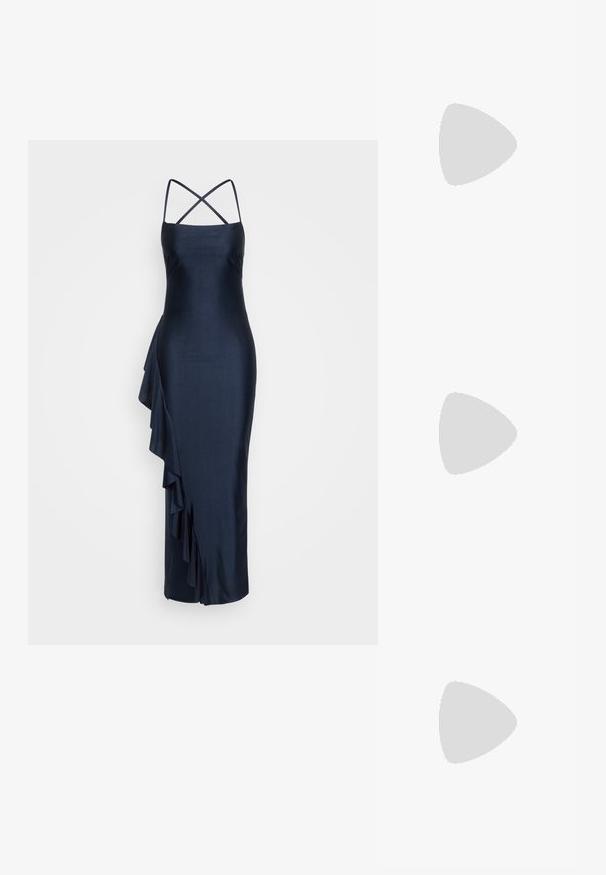 Navy satiinimekko ohuiden ristikkäisten hihnojen kanssa, epäsymmetrinen kihara yksityiskohta sivussa, istuva siluetti ja polven pituinen helma.; Mustat nahkaiset slingback-korkokengät, joissa on terävä toe, kultainen pallo-aksentti ja hoikka korko. Ympärillä nilkkaa on leikattu muotoilu.; Punainen sydämenmuotoinen käsilaukku mosaiikkikuvioinnilla, jossa on metallinhohtoinen kultaketjuolkalaukun yläosassa. Kiiltävä pinta.; Hopea renkaankorvakoru kiiltävällä pinnalla, jossa on pieniä kultaisia yksityiskohtia ja pyöreä muoto, käytetty korvalla.