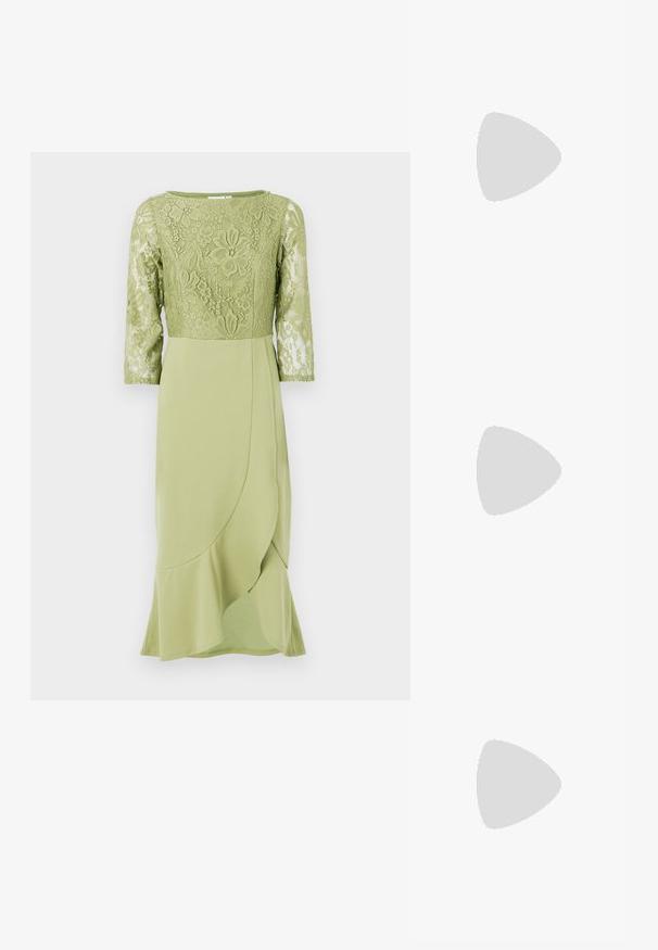 Robe verte avec un corsage en dentelle et des manches trois-quarts, présentant une jupe lisse et drapée avec un ourlet évasé. Détail de motif floral dans l'ensemble.; Chaussure slingback en cuir verni noir avec un embout pointu, des brides de cheville avec des boucles en argent et des éléments en métal, et un talon fin.; Sac à main en métal doré avec un design structuré, texture lisse et bandoulière ajustable. Présente une forme triangulaire unique et des coutures minimalistes.; Boucles d'oreilles dorées présentant des formes texturées et ondulées. Comprend des clips sculpturaux et un design de créoles ouvertes avec une finition martelée.
