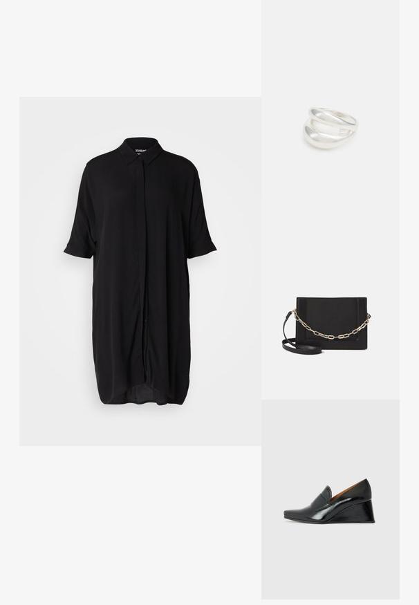 Svart, kortärmad skjortklänning tillverkad av ett lätt material. Har en krage, knäppning fram och en lös, förlängd silhuett.; Chie Mihara VECINO - Pumps med kilklack - black; Svart läder crossbody-väska med en slät yta, rektangulär form och metallickedjedetalj på framsidan. Justerbar rem ingår.; Silver ring med dubbel band och en slät, polerad yta. Har en flödande, böjd design med överlappande sektioner för en modern stil.