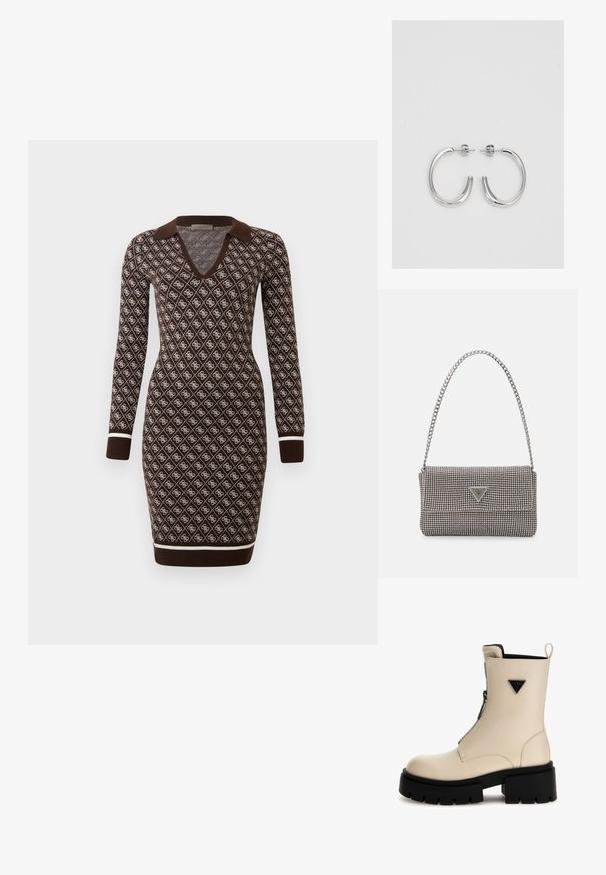Brązowa dopasowana dzianinowa sukienka z białym wzorem w diamenty, z długimi rękawami, dekoltem w kształcie litery V, kołnierzykiem i białymi wykończeniami na mankietach i u dołu.; Guess LEILA beżowy; Jasnoszara metaliczna torebka na łańcuszku, ozdobiona małymi okrągłymi metalowymi ćwiekami oraz trójkątnym logo marki.; Srebrne kolczyki na biglu o gładkim, błyszczącym wykończeniu. O zaokrąglonym kształcie, lekkim designie, z zamknięciem na zatrzask.