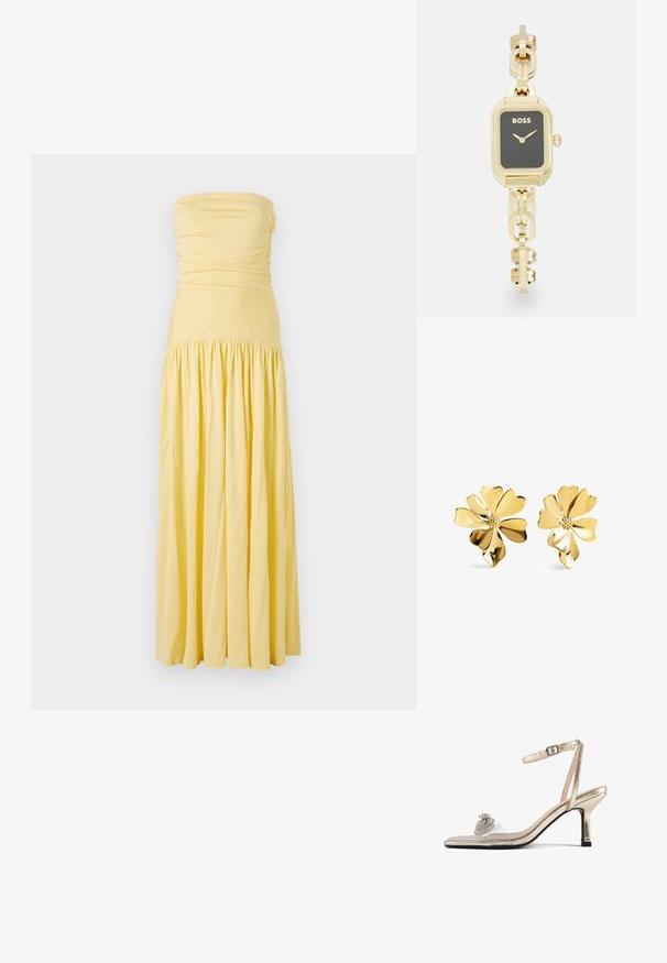 Trägerloses Maxikleid aus sanft gelbem Stoff, mit Raffung im Oberteil und einem gerafften Rock, der eine fließende Silhouette und eine glatte Textur bietet.; Klarer Blockabsatz-Sandalette mit einem metallisch goldenen Riemen und einer dekorativen Strassverzierung an der Zehe. Verfügt über ein transparentes Obermaterial.; Rechteckige goldfarbene Uhr mit schwarzem Zifferblatt, verbundenem Armbanddesign und "BOSS"-Markierung. Ausgestattet mit minimalistischen Zeigern und einer Krone.; Goldfarbene blumenförmige Ohrringe mit glatten, glänzenden Blütenblättern und einer strukturierten Mitte, die auf jedem Ohrring fünf abgerundete Blütenblätter aufweisen.
