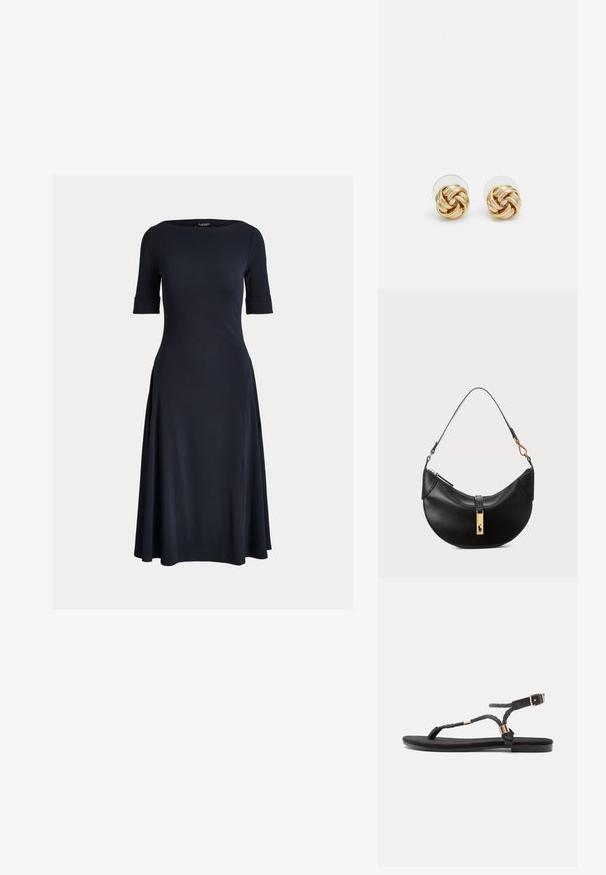 Tamsiai mėlyna suknelė su trumpomis rankovėmis, apvalia iškirpte ir platėjančia sijona. Pagaminta iš glotnaus audinio, turi vertikalius siūlus juosmens ir apdailos vietose.; Juodos plokščios šlepetės su pintomis dirželiais ir metaliniu akcentu. turi reguliuojamą sagtį ir plokščią gumos padą patogumui.; Juodos odos rankinė pusmėnulio forma. Papuošta auksinėmis detalėmis ir siaura juosta. Lygi tekstūra, užtrauktuko uždarymas viršuje.; Aukso spalvos mazgo auskarai su sukimo dizainu. Kiekvienas auskaras turi apvalų skaidrų pagrindą, užtikrinantį saugų dėvėjimą.