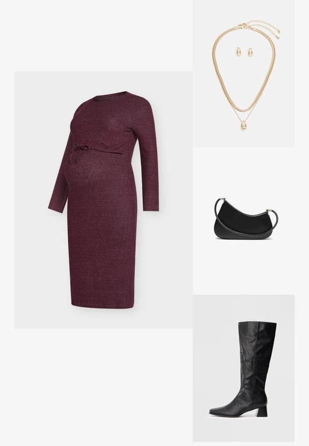 Bordo spalvos nėščiųjų suknelė iš tekstūruoto mezginio audinio, turi ilgomis rankovėmis ir priekyje surišamą užsegimą po krūtine.; Juodas odinis vidutinio ilgio botas su smailiu kojų pirštu ir blokuotu kulnu ant vienspalvio šviesaus fono.; Juodas odinis pečių krepšys su išlenktu dizainu, turintis tekstūruotą dirželį ir auksinės spalvos detalėmis viršutinėje užtrauktuko dalyje. Lygi apdaila.; Auksinis papuošalų komplektas, kuriame yra sluoksniuota karoliai su ašaros formos pakabuku ir atitinkamos stud auskarai, visi su blizgiu paviršiumi.