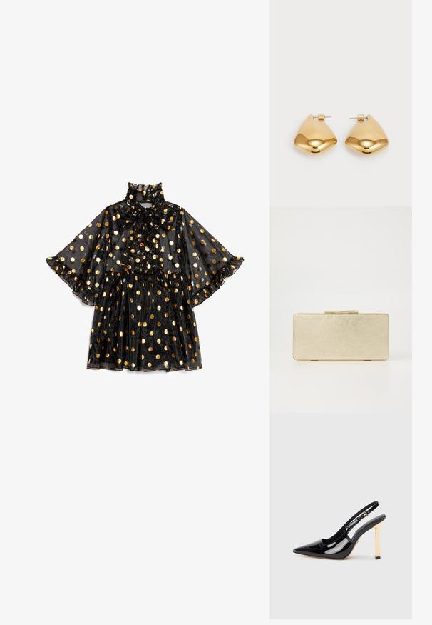Fekete áttetsző ruha magas nyakkal és masnira emlékeztető részlettel, arany pöttyökkel, bővülő ujjakkal és réteges fodros szegéllyel.; Fekete lakkbőr pántos magassarkú cipő hegyes orral és aranyszínű négyzet sarkú díszítéssel. Állítható bokapánttal rendelkezik.; Arany színű clutch táska sima fémes felülettel, téglalap alakú, egyszerű csattal. Nincsenek látható minták vagy díszítések.; Aranyszínű fém fülbevalók sima, lekerekített háromszög alakúak, tűs hátlappal; tükröződő felület minimális díszítéssel.