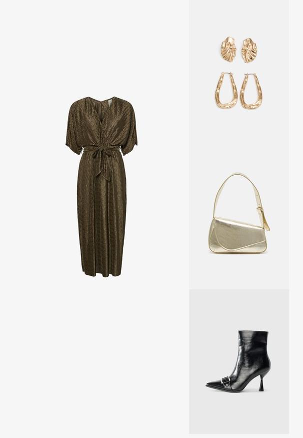 Brązowa, plisowana sukienka maxi z dekoltem w kształcie litery V, szerokimi rękawami i związanym paskiem w talii. Gładka struktura z delikatnym połyskiem.; Czarne botki za kostkę wykonane z błyszczącej skóry, z wysmukłym noskiem, z detalem w postaci srebrnej klamry oraz unikalnym trójkątnym obcasem.; Złota metaliczna torebka o strukturalnym designie, gładkiej powierzchni i regulowanym pasku. Charakteryzuje się unikalnym trójkątnym kształtem i minimalistycznym przeszyciem.; Złote kolczyki w odcieniu, prezentujące teksturowane, faliste kształty. Zawierają rzeźbiarskie klipsy i otwarty projekt kółek z młotkowanym wykończeniem.