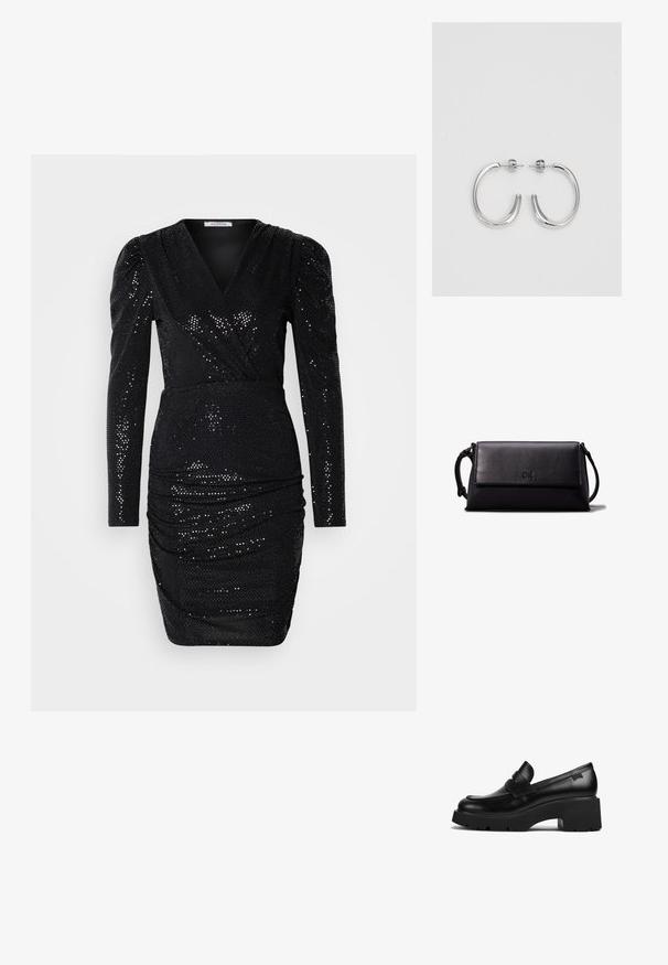 Čierne šaty so flitrami, dlhými rukávmi, hlbokým V-výstrihom, riasením v oblasti pása a priliehavým strihom, s hladkou textúrou.; Čierne kožené mokasíny s hrubým podpätkom a hrubou podrážkou, so strapcom na vrchu, zobrazené z boku na bielom pozadí.; Čierna kožená clutch taška s obdĺžnikovým tvarom, hladkou textúrou, plochým preklopom a malou rukoväťou na boku. Obsahuje jemné logo.; Strieborné kruhové náušnice s hladkým a lesklým povrchom. Okrúhly tvar, ľahký dizajn, s uzáverom na kolík.