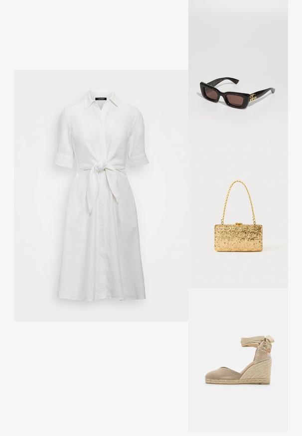 Abito camicia bianco in lino con maniche corte, bottoni frontali e dettaglio in vita annodato, caratterizzato da una texture morbida e un design classico del colletto.; Wedge espadrille beige con tomaia in tessuto strutturato, tacco in juta intrecciata e lacci alla caviglia per una vestibilità sicura.; Occhiali da sole in tartaruga nera con lenti rettangolari, tonalità marrone, montatura spessa e dettagli con logo doppia G dorato sulle tempie.; Clutch oro in paillettes con forma rettangolare, dotata di una maniglia in catena attorcigliata e una chiusura a scatto in metallo, che riflette la luce con una finitura testurizzata.