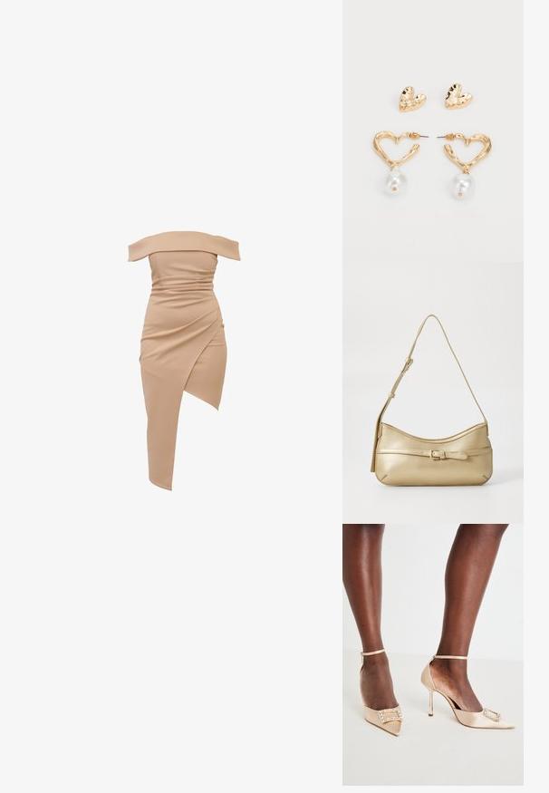 Vestido assimétrico à gola um ombro em bege, com textura franzida e uma bainha diagonal de um lado, feito de tecido elástico.; Sapatos de salto alto em satin bege com bicos pontiagudos, apresentando um detalhe de fivela adornada e tira no tornozelo. Saltos stiletto brilhantes.; Mala de ombro metálica dourada com um formato curvado, textura suave, uma alça plana e um detalhe decorativo de fivela na parte da frente.; Brincos em forma de coração em tom dourado com um acabamento texturizado, apresentando um acento de pérola pendurada. Inclui brincos de coração em estilo stud correspondentes.