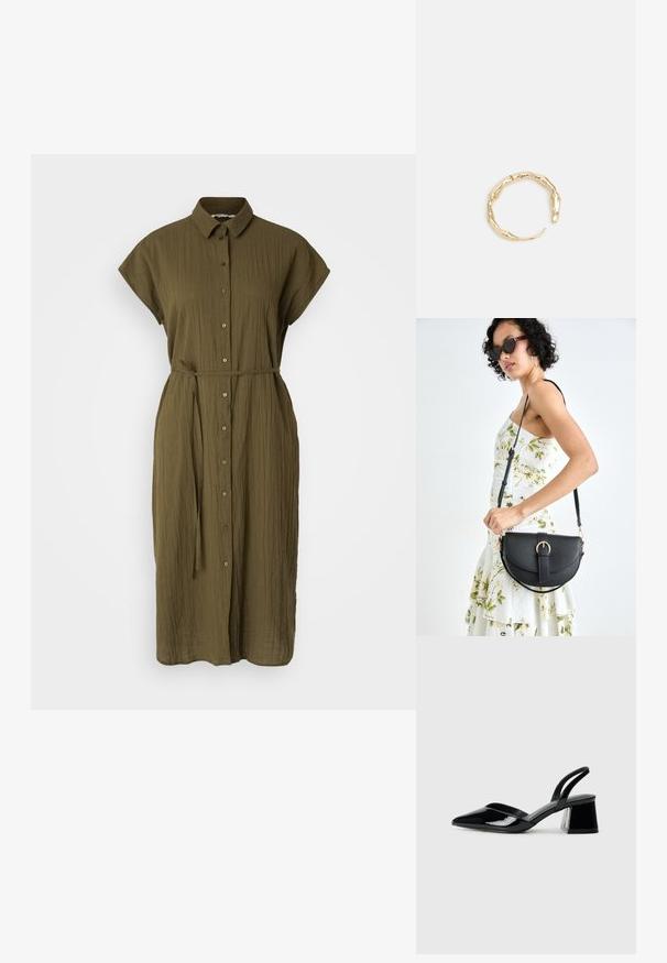 Vestito camicia verde oliva con bottoni, realizzato in tessuto strutturato, presenta un colletto, maniche corte e una cintura abbinata in vita.; Décolleté in vernice nera con punta affusolata e tacco in geometria cubica. Presentano un design elegante e minimalista, con una texture liscia.; Borsa a tracolla nera in pelle con una forma curva, manico rimovibile e accessori dorati. La borsa presenta una patta con un dettaglio a fibbia.; Anello in tono oro con un design organico e Twisted, caratterizzato da una superficie liscia e punte affusolate, che crea un aspetto moderno e scultoreo.