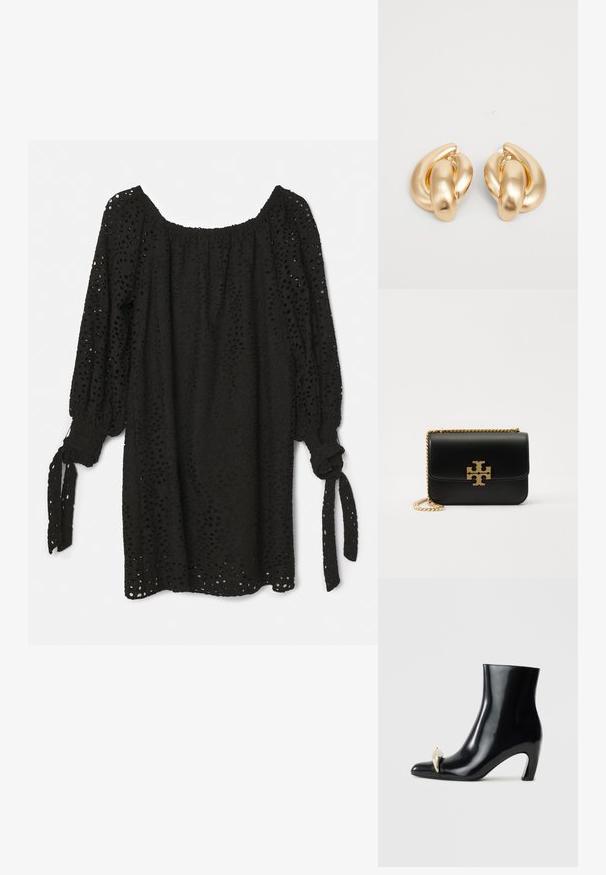 Alice + Olivia ARTEMIS OFF SHOULDER MINI DRESS - Denní šaty - black; Černé kotníkové boty vyrobené z lesklé kůže, s špičatou špičkou a dekorativním zlatým a stříbrným akcentem na přední straně. Design s blokovým podpatkem.; Černá kožená kabelka se zlatým řetízkovým popruhem a akcentem loga. Má obdélníkový tvar s klopou. Hladká textura.; Náušnice ve zlatém tónu z kovu s točeným designem a hladkým, lesklým povrchem a zaoblenými tvary. Každá měří přibližně 5 cm.