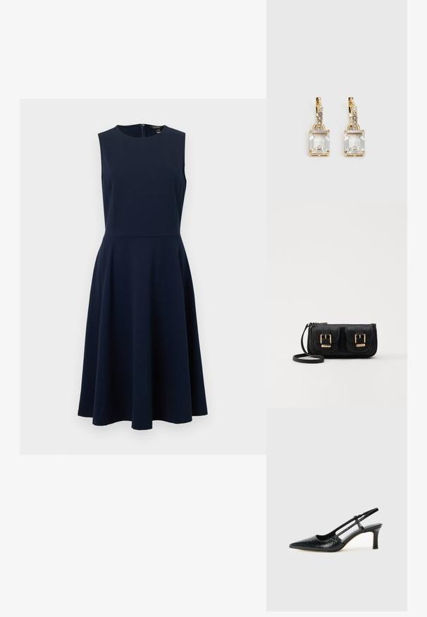 Tamnoplava haljina bez rukava od glatkog materijala, s prilagođenim gornjim dijelom i rozširenim donjim dijelom. Ima neprimjetan zatvarač na leđima.; Crne lakirane slingback pete s oštrim vrhom, s teksturiranim uzorkom zmijske kože, podesivom remenom i kratkom, teksturiranom blok-petom.; Crna kožna torba preko ramena s dva prednja džepa, zlatnim kopčama, zatvaranjem na zip i uskim remenom. Teksturirana površina i kompaktan pravokutan oblik.; Zlatne naušnice s pravokutnim, prozirnim kristalom koji visi ispod niza malih, okruglih prozirnih akcenata. Elegantni, moderni dizajn.