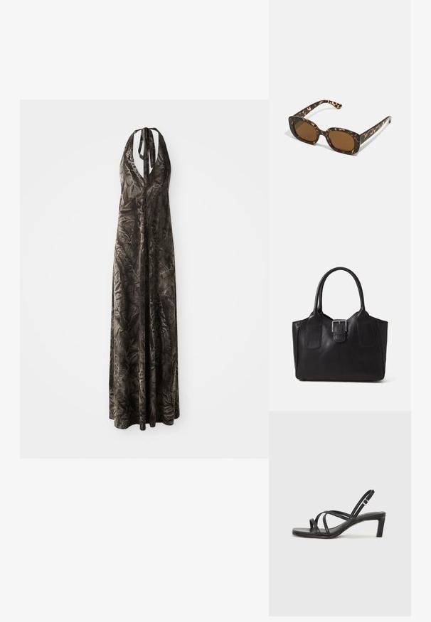 Lang, mørkegrå halterkjole i myk, rynket stoff med dyp V-hals og justerbare stropper, som sveiper ned til anklene.; Sorte sandaler med stropper, firkantet tå og lav blokk hæl. Har flere tynne stropper og en justerbar ankelstropp. Laget av glatt lær.; Skilpaddeskall solbriller med en rund, kraftig ramme og brune linser. Har subtile mønstre og rett, avsmalnende armer.; Svart skinn toteveske med jevn tekstur, strukturert form, to håndtak og en fremtredende sølvspenne foran.