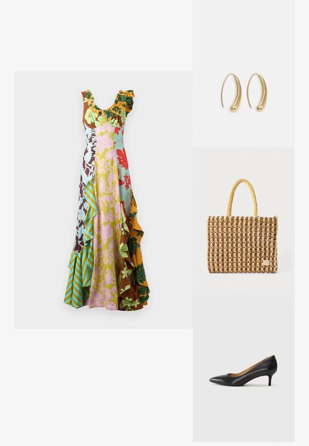 Maxikleid mit einem Rüschenausschnitt, das lebendige Blumen- und Streifenmuster in Grün, Blau, Orange und Rot auf einem leichten Stoff zeigt.; Schwarzer Lederpumps mit spitzem Zehenbereich, niedrigem Absatz und glatter Textur. Verfügt über eine leichte Öffnung an der Vorderseite und minimale Beschläge an der Rückseite.; Gewebte Tasche in Braun und Gelb, mit rechteckiger Form, zwei Tragriemen und einer strukturierten Oberfläche mit sichtbaren Nähten und einem Markenschild.; Goldfarbene Metall-Hoops mit einer geschwungenen, länglichen Form. Sie verfügen über eine glatte, glänzende Oberfläche und eine abgerundete Spitze für zusätzliche Details.