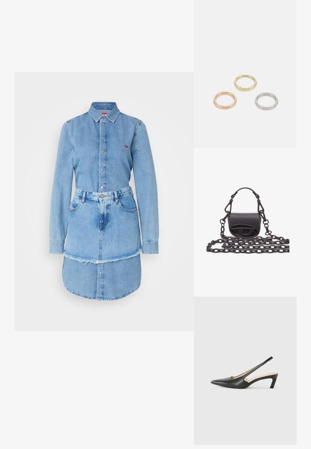 Jasnoniebieska sukienka dżinsowa z zapięciem na guziki z przodu, długimi rękawami i postrzępionym dołem, z dopasowaną talią i bocznymi kieszeniami.; Czarny but na obcasie typu slingback z ostro zakończonym noskiem, z niskim obcasem, wykonany z gładkiej skóry, z wycięciem po boku dla lepszej wentylacji.; Mała czarna torebka wykonana z gładkiej skóry, o zaokrąglonym kształcie, z logo z przodu i teksturowanym łańcuszkiem.; Trzy metalowe pierścienie: jeden w różowym złocie, jeden złoty z teksturowanymi akcentami, oraz jeden srebrny, wszystkie z wygrawerowanym brandingiem na wewnętrznej stronie.