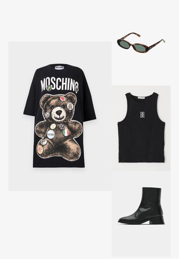 Μαύρη μπλούζα T-shirt με μεγάλη εικόνα ενός καφέ αρκουδάκι, στολισμένη με διάφορες κυκλικές ετικέτες και τη λέξη "MOSCHINO" με έντονα λευκά γράμματα.; Μαύρο ριμπ αμάνικο μπλουζάκι με στρογγυλή λαιμόκοψη και刺刺κρόσια λογότυπο σε λευκό. Ο ύφασμα έχει λεία υφή με εφαρμοστή γραμμή.; Μαύρη ankle μποτάκια από γυαλιστερό δέρμα, με κομψό σχέδιο, μυτερή μύτη και μεσαίο τετράγωνο τακούνι για σταθερότητα.; Γυαλιά ηλίου σε χελώνα με οβάλ σκελετό και πράσινους φακούς. Διαθέτουν λεπτά βραχίονες με μεταλλική λεπτομέρεια κοντά στις αρθρώσεις.