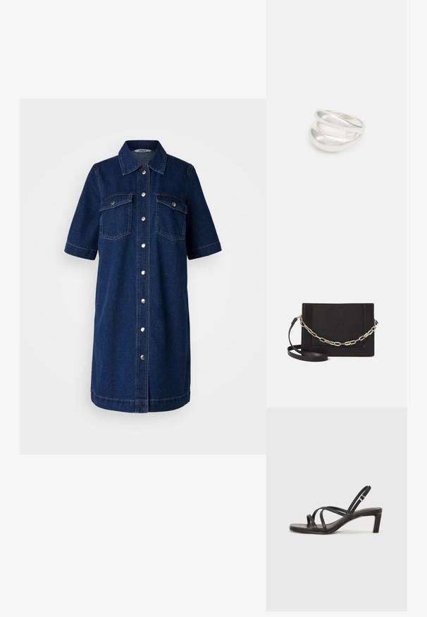 Tumši zils džinsu krekla kleita ar īsām piedurknēm, pogu aizdari priekšā, divām krūšu kabatām un sudraba aksesuāriem.; Melnas strappy sandales ar kvadrātveida purngaliem un zemu bloku papēdi. Ievērojamas ar vairākiem plāniem siksniņām un regulējamu potītes siksniņu. Izgatavotas no gludas ādas.; Melna ādas crossbody soma ar gludu faktūru, taisnstūrveida formu un metalizētu ķēdes detaļu priekšā. Iekļauta regulējama siksna.; Sudraba divu joslu gredzens ar gludu, pulētu virsmu. Iezīmējas ar plūstošu, izliekta dizaina struktūru ar pārklājošām sekcijām modernam izskatam.