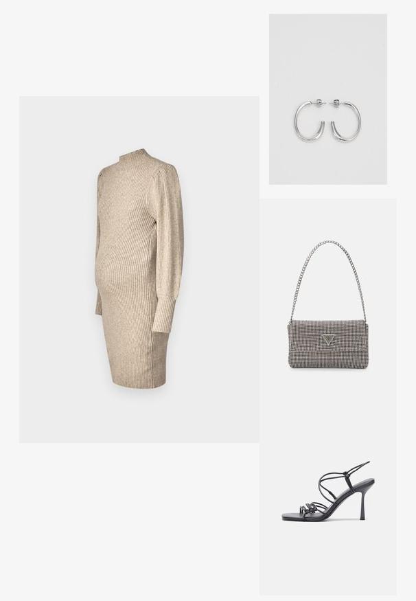 Rochie de maternitate tricotată în bej deschis, cu un gât înalt, textură ribbed, mâneci lungi și o siluetă ajustată cu fante laterale.; Sandale negre cu toc înalt au curele subțiri cu un design legat, un vârf pătrat neted și un toc stiletto elegant.; Geantă metalică gri deschis, cu un strap din lanț, decorată cu mici ținte circulare metalice și un logo de marcă triangular.; Cercei rotunzi din argint cu un finisaj neted și strălucitor. Design ușor, având o formă rotundă și închidere cu tijă.