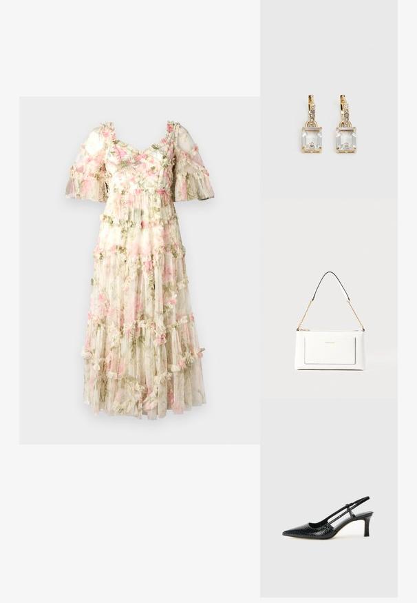 Maxi šaty z priesvitnej květinovej tkaniny s vrstvami volánov. Majú krátke rukávy, jemné ružové kvety na smotanovom pozadí a priliehavý korzet.; Čierne patentové slingback topánky na ihlovom podpätku s špicatou špičkou, s textúrovaným hadím vzorom, nastaviteľným popruhom a krátkym, textúrovaným blokovým podpätkom.; Biele kožené kabelka s textúrovaným povrchom, ktorá má zlatý retiazkový popruh a čierne akcenty. Obsahuje prednú kapsu a zipsové zapínanie.; Náušnice v zlatej farbe, ktoré majú obdĺžnikový, transparentný kryštál visiaci pod radom malých, guľatých, čírych akcentov. Elegantný, moderný dizajn.
