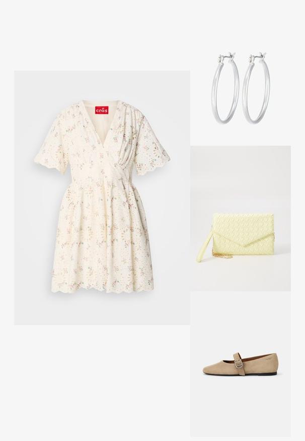 Valge kleit, millel on roosa ja rohelise lillemuster, V-kaelus, lühikesed varrukad ja sakilise äärega. Silmadega kangatekstiuri detail.; Bež sametist Mary Jane korterid terava ninaga ja ühekordse reguleeritava rihmaga, millel on hõbedane sang. Must lamineeritud tall.; Kollane kudumine käekott, millel on klapp disain, eemaldatav randme rihm ja kuldne ahelakaunistus. Sile tekstuur ja ristkülikuline kuju.; Hõbedased rõngaskõrvarõngad, millel on sile, läikiv viimistlus. Ümmargune kuju ja turvaline klõpsulatus. Kerge disain, sobib igapäevaseks kandmiseks.