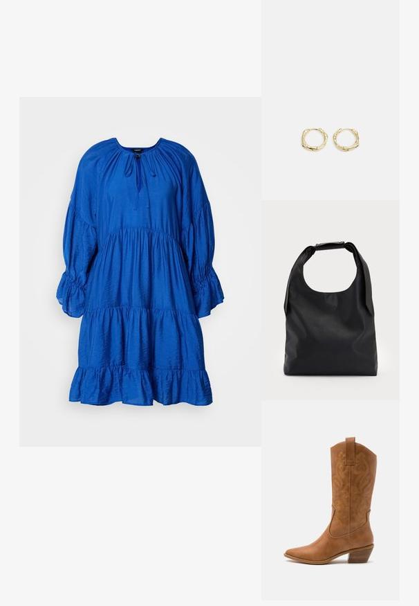 Blaues, gestuftes Kleid mit rundem Ausschnitt, Puffärmeln und gerafftem Bund. Hergestellt aus strukturiertem Stoff mit einem sanften Glanz.; Braune Leder-Cowboy-Stiefel mit spitzem Zehenbereich, bestickten Wirbelmustern am Schaft und einem gestapelten Blockabsatz. Verfügt über einen Ziehriemen für das einfache Anziehen.; Schwarze Leder-Hobo-Tasche mit einem einzelnen, weichen, abgerundeten Griff; verfügt über eine glatte Textur und ein minimalistisches Design. Keine sichtbaren Beschläge oder Akzente.; Goldene Creolen mit einer strukturierten, unregelmäßigen Form. Sie verfügen über einen nahtlosen Verschluss und eine polierte Oberflächenbehandlung, die ein modernes Design betont.