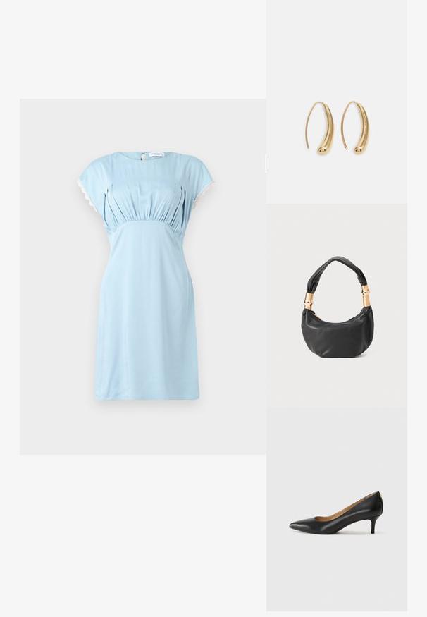 Hofmann Copenhagen CALLISTA - Vestido de dia - lavender blue; Sapato de salto alto em pele preta com bico fino, salto baixo e textura suave. Apresenta uma ligeira abertura na parte da frente e mínima ferragem na parte de trás.; Mala de mão em couro preto com forma redonda, textura suave e alça com nó, apresentando detalhes em metal dourado. Fecho em zíper.; Brincos em metal dourado com forma de arco alongado e curvado. Apresentam uma superfície lisa e brilhante, com uma ponta arredondada para um detalhe adicional.