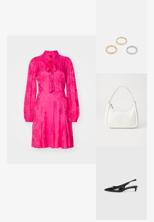 Ružové kvetinové šaty s dlhými rukávmi, vysokým golierom a detailom viazané mašle na krku. Vyrobené z lesklého materiálu s rozšírenou sukňou.; Čierne kožené slingback opätky s špicatou špičkou, s úzkym opätkom a zlatým detailom na nastaviteľnom remienku. Hladká textúra.; Biela kožená kabelka s zakriveným tvarom, na prednej strane s embosovaným logom "CK" a jedným ramenným popruhom. Zipsové zapínanie navrchu.; Triumf kovových prsteňov: jeden v ružovom zlate, jeden zlatý s textúrovanými akcentmi a jeden strieborný, všetky s gravírovaným logom na vnútornej strane.
