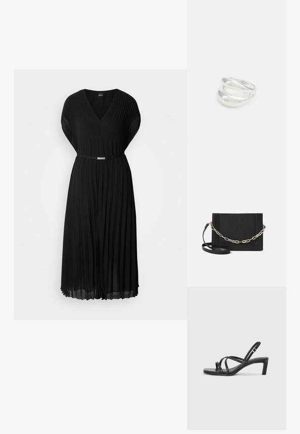 Crna plisirana haljina s V-izrezom i kratkim rukavima, s tankim remenom s metalnom kopčom u struku. Mekana tekstura tkanine.; Crne sandale s trakama, kvadratnim prstom i niskom blok petom. Ima više tankih trakica i podesivu trakicu oko gležnja. Izrađene su od glatke kože.; Crna kožna torba preko tijela s glatkom teksturom, pravokutnim oblikom i metalnim lancem na prednjoj strani. Uključena je podesiva naramenica.; Srebrna dvostruka prsten s glatkom, poliranom površinom. Karakterizira ga fluidan, zakrivljen dizajn s preklapajućim sekcijama za moderan izgled.
