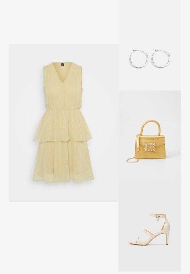 Ärmelloses V-Ausschnitt-Kleid in blassem Gelb, mit einem geschichteten Rock und einem Punkte-Muster, aus einem leicht fließenden Stoff gefertigt.; Beige High Heels Sandalen mit dünnem Knöchelriemen und zwei oberen Riemen. Glänzende Lackoberfläche und goldene Hardware-Details am Knöchelriemen.; Gelbe Kunstleder-Handtasche im Krokodil-Look mit strukturiertem Design, Obergriff, abnehmbarem Kettenriemen und dekorativer Kristallverzierung am Verschluss.; Silberne Creolen zeichnen sich durch ein glattes, rundes Design mit einem schlanken Profil und einem sicheren Verschluss aus. Minimalistischer Stil mit glänzender Oberfläche.