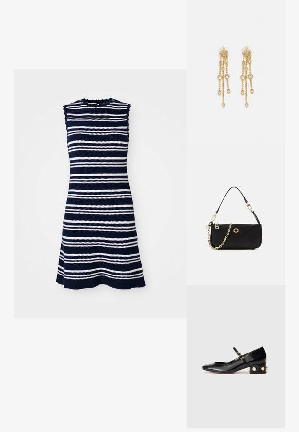 Bešvoriu megztu suknele, puikiai derančia su mėlynomis ir baltomis horizontaliosiomis juostelėmis, su išpjovimu kaklo srityje ir plevenančiu apatine dalimi.; Juodas patentuotas Mary Jane batelis su kvadratiniu pirštu, kulkšnių dirželiu ir žemu blokiniu kulniuku, papuoštas dviem auksiniais akcentais blizgučiais.; Juoda rankinė su lygiu paviršiumi, turinti auksinį grandinėlės diržą, užtrauktuko uždarymą ir dekoratyvinį auksinį emblemos ženklą priekyje.; Aukso spalvos auskarai su keliais kaskadiniais grandinėlėmis, su skaidriais ovaliais kristalų akcentais ir dekoratyviniais auskarų priekiais.