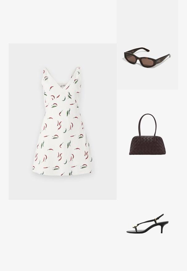 Weißes ärmelloses Kleid mit V-Ausschnitt, das mit einem Chili-Pfeffer-Muster in Rot und Grün verziert ist. Der Stoff wirkt leicht und geschmeidig.; Schwarze Leder-Kitten-Heel-Sandale mit dünnen Riemen, goldener Schnalle und minimalistischer Zehen-Schlaufe vor einem weißen Hintergrund.; Braune Schildpatt-Sonnenbrille mit rechteckiger Form, dunklen braunen Gläsern und goldener "Vogue"-Markierung an den Bügeln.; Geflochtene braune Ledertasche mit runder Form, doppeltem oberen Griff und glatter Textur; verfügt über subtile Nähte als Designdetail.; Klare und bernsteinfarbene Harzringe, einer glatt und transparent, der andere mit einer strukturierten, bernsteinfarbenen Oberfläche. Beide haben ein abgerundetes, massives Design.