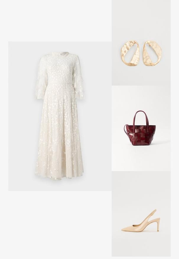 Abito lungo ricamato floreale in crema chiaro con maniche trasparenti a volant e corpetto aderente, che si apre in una gonna svasata.; Sandalo con tacco a spillo in pelle verniciata nudo, con punta affilata, vamp aperto e sottile tacco a stiletto. Presenta un accentuazione circolare in oro sulla fascia.; Borsa a tote in pelle borgogna intrecciata con due manici corti e una tracolla rimovibile. Presenta una forma strutturata e una texture liscia.; Un paio di orecchini in metallo di tonalità dorata, di forma ovale irregolare, con superficie texturizzata e leggermente martellata, su uno sfondo bianco.