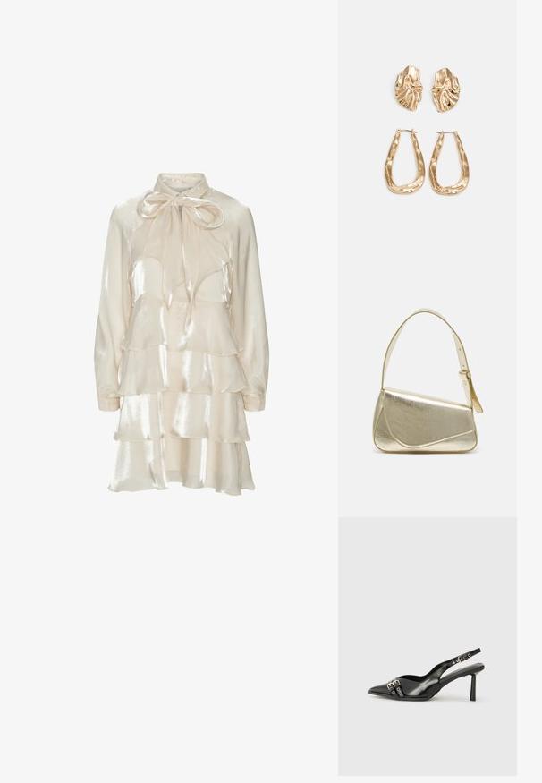 Tej csempe alakú, hosszú ujjú, rétegelt fodrokkal és a gallérra kötött nagyméretű masnival ellátott ruha.; Fekete lakk bőr, hegyes orrú slingback cipő, boka pántokkal, ezüst csatokkal és hardverelemekkel, valamint karcsú sarkú.; Arany fémes kézi táska, strukturált dizájnnal, sima felülettel és állítható pánttal. Egyedi háromszög alakú, minimalistának mondható varrásokkal rendelkezik.; Aranyszínű fülbevalók, texturált, hullámos formákkal. Tartalmazza a szobrászati klipszes studokat és az open hoop kialakítást, kalapácsos felülettel.
