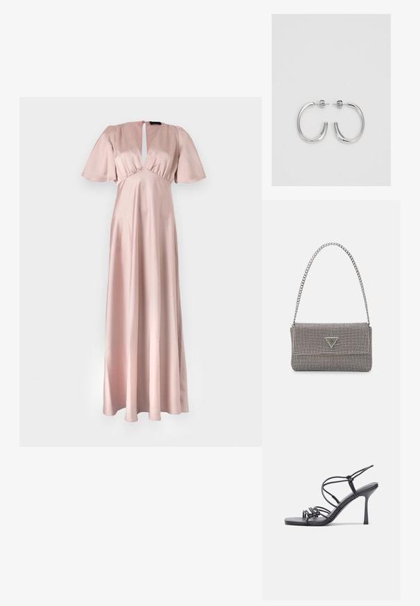 Largo vestido de satén color rosa pálido con escote en forma de ojal, mangas cortas con volantes y falda fluida. Textura suave, detalles de diseño mínimos.; Las sandalias negras de tacón alto presentan finas correas con un diseño anudado, una punta cuadrada suave y un elegante tacón de aguja.; Bolso de mano metálico gris claro con una cadena como asa, adornado con pequeños remaches metálicos circulares y un logotipo de marca en forma triangular.; Aros de plata en forma de aro con un acabado liso y brillante. Diseño redondeado y ligero, con cierre de tipo post-back.