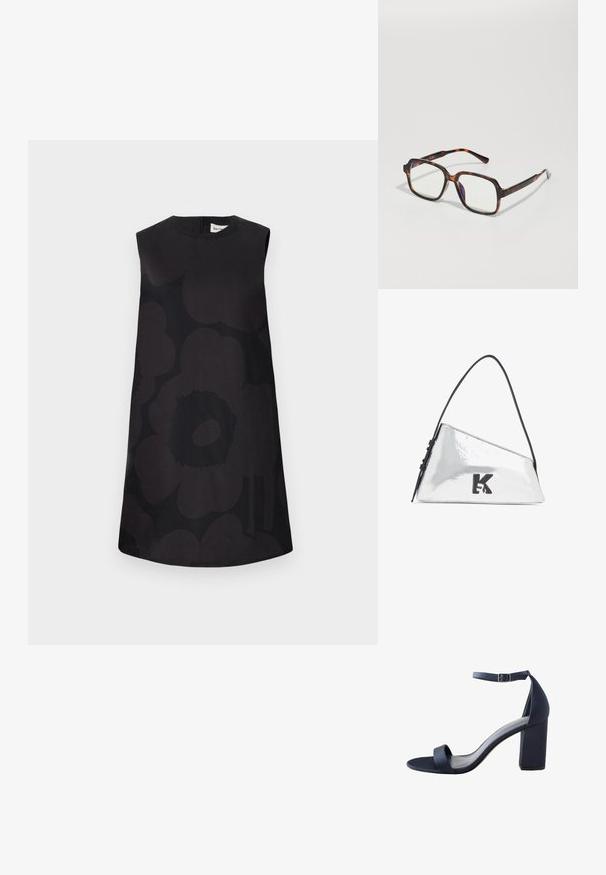 Črna brezrokavna obleka s cvetličnim vzorcem v različnih odtenkih črne. Krogla izrez in A-linija s zadrgo na hrbtni strani.; Temno modre visoke sandale z gladko teksturo, širokim trakom prek prstov, trakom okoli gležnja in blok peto za stabilnost.; Želve barvne sončna očala s kvadratnimi okvirji, prozornimi lečami in tankimi ročaji, ki vsebujejo subtilno podrobnost logotipa. Mat in sijajna površina.; Srebrna kovinska torbica s trikotno obliko, črn ramenski trak in embosiran 'K' logo na sprednji strani. Gladka, sijajna tekstura.