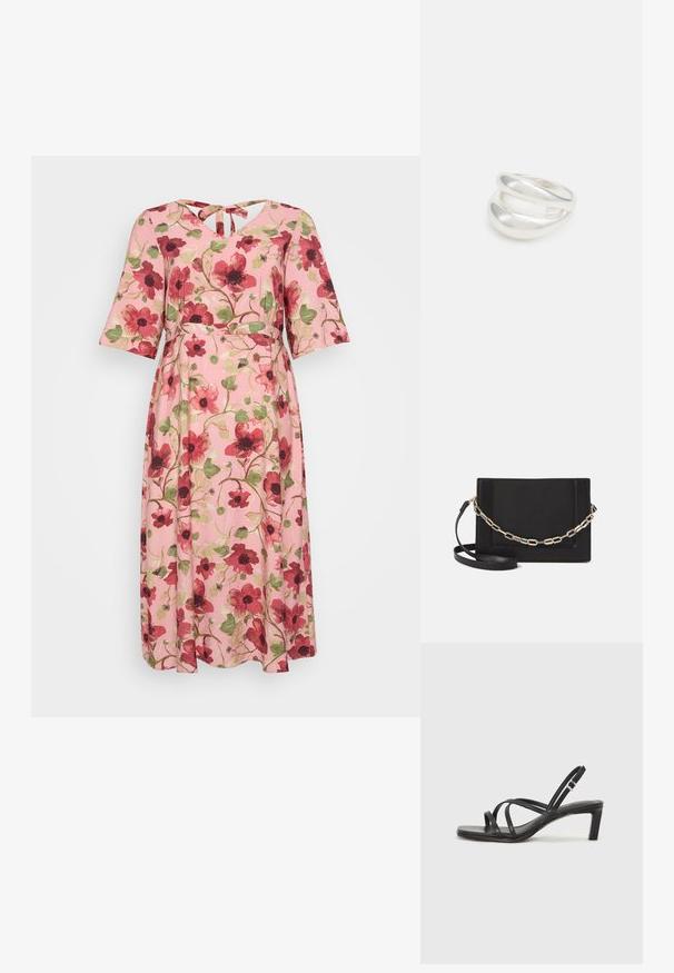 Ziedu kleita ar rozā fonu, kas rotāta ar sarkaniem un zaļiem ziedu rakstiem, īsām fliterējošām piedurknēm un V-veida kakla izgriezumu ar saišu detaļu aizmugurē.; Melnas strappy sandales ar kvadrātveida purngaliem un zemu bloku papēdi. Ievērojamas ar vairākiem plāniem siksniņām un regulējamu potītes siksniņu. Izgatavotas no gludas ādas.; Melna ādas crossbody soma ar gludu faktūru, taisnstūrveida formu un metalizētu ķēdes detaļu priekšā. Iekļauta regulējama siksna.; Sudraba divu joslu gredzens ar gludu, pulētu virsmu. Iezīmējas ar plūstošu, izliekta dizaina struktūru ar pārklājošām sekcijām modernam izskatam.