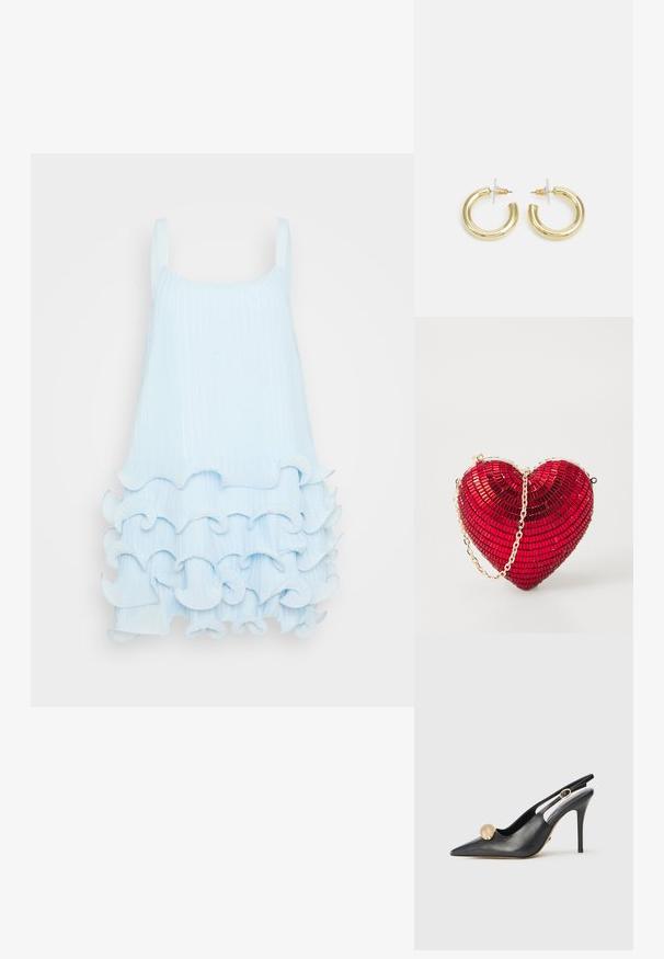 Svetlomodré šaty bez rukávov s ribovanou textúrou, s vrstvenými volánmi na leme. Hladká tkanina s jednoduchým štvorcovým výstrihom.; Čierne kožené slingback kliny s špicatou špičkou, zlatým guľovým doplnkom a štíhlým podpätkom. Obsahuje vyrezávaný dizajn okolo členka.; Červená kabelka v tvare srdca s mozaikovým vzorom, vybavená kovovým zlatým reťazovým popruhom a zatváraním na sponu vnútorného otvoru. Lesklý povrch.; Zlaté kruhové náušnice s hladkým, lesklým povrchom. Cirkulárny dizajn s malým steblom a jasným záznamom pre bezpečné nosenie.