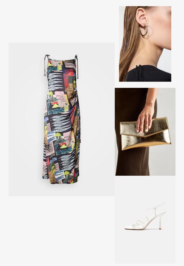 Sukienka maxi z lekkiego materiału, ozdobiona wielokolorowym nadrukiem abstrakcyjnych wzorów i tekstów. Regulowane ramiączka pozwalają na dopasowanie do figury.; Białe sandały na wysokim obcasie z paskami, z płaską bazą na palcach, teksturowanym przodem z marszczonymi akcentami oraz cienkim paskiem na kostce.; Złota metaliczna kopertówka o gładkiej teksturze, z trójkątnym zapięciem na klapkę. Ręka trzymająca torbę ma starannie wypielęgnowane paznokcie.; Srebrny kolczyk w kształcie koła z polerowanym wykończeniem, z małymi złotymi akcentami, noszony na płatku ucha.