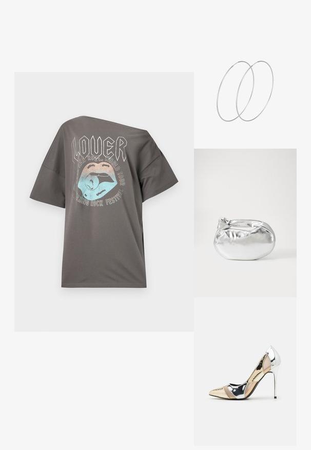Grå oversized t-shirt med ett grafiskt tryck med ordet "LOVER" och läppar i blåa och rosa tonar, tillverkad av mjukt bomullstyg.; Spetsig tå högklackad sko med en färgpalett av silver, guld och nude. Glansig yta med utskärningsdesign, utrustad med en stilettklack.; Silverfärgad metallisk påse med en mjuk, rundad form och en knutstängning upptill. Tillverkad av ett mjukt material i konstläder.; Silverfärgade hoopörhängen med en minimalistisk design. Cirkulär form, slät yta och tunn profil. Lätta med en polerad finish.
