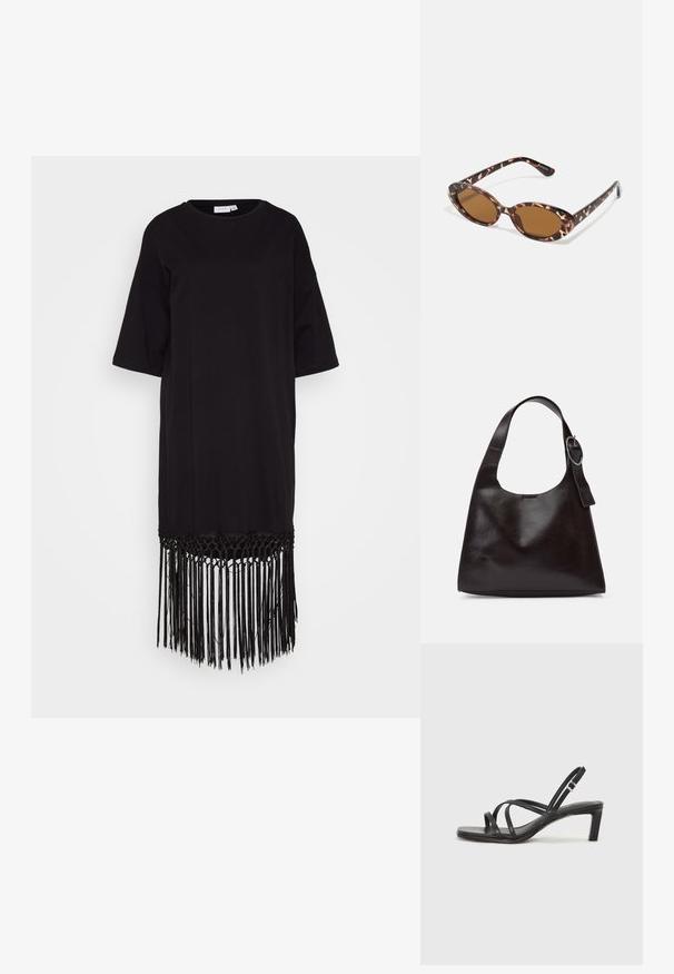 Svart kjole laget av mykt stoff, med rund hals, korte ermer, og frynset kant med vevd detaljer nederst.; Sorte sandaler med stropper, firkantet tå og lav blokk hæl. Har flere tynne stropper og en justerbar ankelstropp. Laget av glatt lær.; Skilpaddeskall solbriller med ovale linser, brunfargede, tynne stenger med teksturert mønster, lett plastisk ramme.; Brun lærveske med en glatt tekstur, rund form, bred stropp og sirkelformet metallaccent på håndtaket.