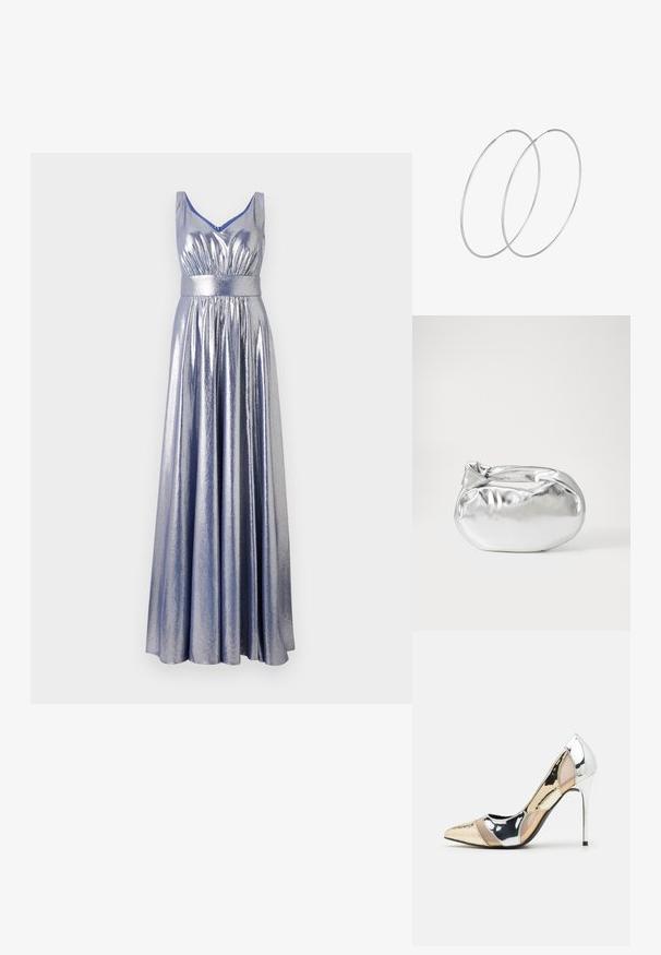 Ilga, be rankovių vakarienės suknelė blizgaus sidabro audinio. Turi V formos iškirptę, raukinį liemenyje ir prigludusią juosmenį su plazdančia sijona.; Aštrus pirštas aukštakulnis batelis su sidabro, aukso ir nuogų spalvų deriniu. Blizgus paviršius su išpjovos dizainu, su stiletto kulnu.; Sidabrinė metalinė maišelio forma su švelnia, apvalia forma ir mazgu užveriamu viršumi. Pagaminta iš lygios dirbtinės odos medžiagos.; Sidabrinės pusmėnulio auskarai minimalistiniu dizainu. Apskritimo forma, lygus paviršius ir plonas profilis. Lengvi su poliruotu apdailu.