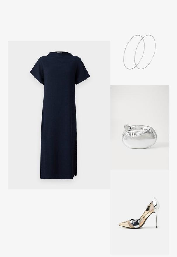 Tamsiai mėlyna suknelė su laisvu siluetu, trumpomis rankovėmis, aukšta apykakle, tekstūruotu audiniu ir šoninėmis skeltėmis patogumui judėti.; Aštrus pirštas aukštakulnis batelis su sidabro, aukso ir nuogų spalvų deriniu. Blizgus paviršius su išpjovos dizainu, su stiletto kulnu.; Sidabrinė metalinė maišelio forma su švelnia, apvalia forma ir mazgu užveriamu viršumi. Pagaminta iš lygios dirbtinės odos medžiagos.; Sidabrinės pusmėnulio auskarai minimalistiniu dizainu. Apskritimo forma, lygus paviršius ir plonas profilis. Lengvi su poliruotu apdailu.