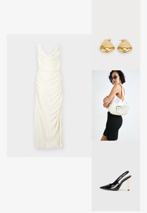 Cowl-Neck-Kleid aus cremefarbenem Stoff, mit drapierten Details, einer taillierten Silhouette und einem seitlichen Schlitz bis zur Oberschenkelhöhe.; Schwarze patentierte Slingback-Pumps mit spitzer Nase und goldfarbigem quadratischem Absatz. Mit verstellbarem Knöchelriemen.; Weiße Lederhandtasche mit geschwungener Form, verstellbarem Tragegurt und einem kleinen Schnallendetail. Das Modell trägt ein enges schwarzes Outfit.; Goldfarbene Metallohrringe in einer glatten, abgerundeten dreieckigen Form mit Steckverschluss; reflektierende Oberfläche mit minimaler Detailarbeit.