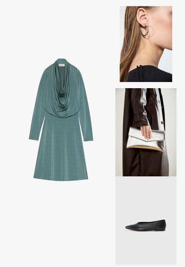 Kapuutsikaelusega kleit tuhmrohelisest kangast, pikkade varrukate ja laieneva siluetiga. Pehme, sile tekstuur, millel on kerge sära.; Musthave mustris balletkingad, terav nina, minimaliseeritud disain, sile pind, madal konts, ilma nähtava riistvara või kaunistusteta.; Hõbedane metallist kott, millel on nurkne ümbriku disain, sile tekstuur ja kontrastne sisekuju, hoituna musta jope käes.; Hõbedane rõngas kõrvarõngas poleeritud viimistlusega, millel on väikesed kuldsed aktsendid ja ümmargune kuju, kantud lobus.