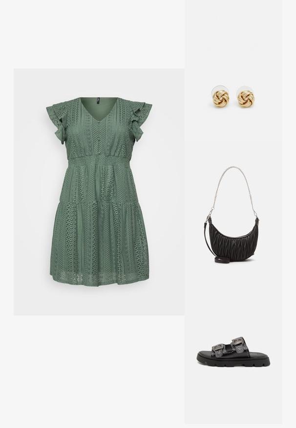 Abito verde in pizzo con scollatura a V, maniche a balze, design a strati e motivi intricati su tutta la superficie. Materiale leggero con una finitura testurizzata.; Sandali neri caratterizzati da due larghe cinghie con borchie decorative e fibbie dettagliate, montati su una suola in gomma testurizzata robusta.; Borsa a tracolla in finta pelle nera con texture trapuntata, forma curvata, tracolla in catena argentata e un piccolo logo sul davanti.; Orecchini a perno in tono oro con design intrecciato. Ogni orecchino presenta uno sfondo circolare trasparente per una vestibilità sicura.