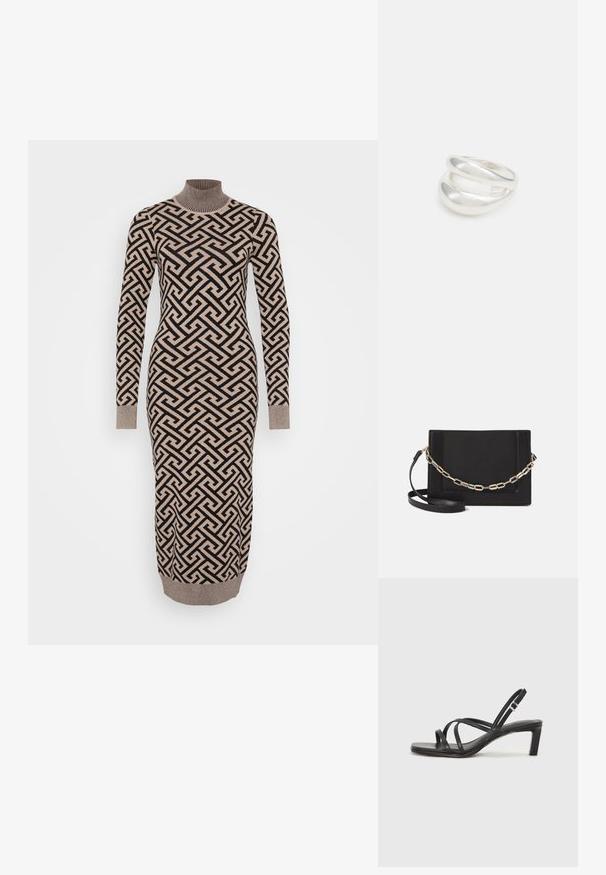 Długa, dopasowana sukienka w beżowo-czarny geometryczny wzór, z prążkowanym golfem i mankietami, wykonana z dzianiny o teksturowanej strukturze.; Czarne sandały na obcasie z prostokątnym noskiem i niskim słupkowym obcasem. Posiadają wiele cienkich pasków i regulowany pasek na kostkę. Wykonane z gładkiej skóry.; Czarna skórzana torebka typu crossbody z gładką teksturą, prostokątnym kształtem oraz metalowym detalem w postaci łańcuszka z przodu. W zestawie regulowany pasek.; Srebrna obrączka podwójna z gładką, polerowaną powierzchnią. Posiada płynny, zakrzywiony kształt z nakładającymi się sekcjami, co nadaje nowoczesny wygląd.