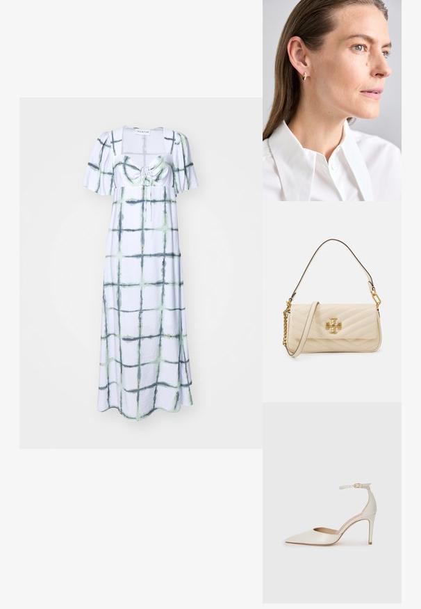 Maxi sukienka w jasnoniebieskim materiale z kratkowanym wzorem w zielone i ciemne akcenty, kwadratowym dekoltem, krótkimi bufkami oraz szczegółem ze sznurkiem z przodu.; Białe skórzane szpilki z ostrym noskiem, paskiem wokół kostki i cienką szpilkową obcasem. Gładka faktura z subtelnym połyskiem.; Kremowa torebka pikowana z złotym akcentem logo, wyposażona w łańcuszek i skórzany pasek. Strukturalny design i gładka faktura z ukośnymi szwami.; Złota kolczyk w kształcie obręczy z małym dekoracyjnym akcentem w postaci gemu. Noszony przez modelkę z prostymi włosami, w zestawie z białą koszulą z kołnierzykiem.