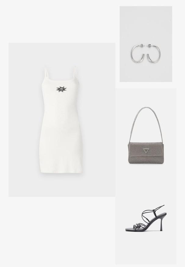 Valkoinen hihaton mekko, jossa on ohuet olkaimet, kireä malli ja pieni musta graafinen logo rinnassa, valmistettu sileästä puuvillasekoitekankaasta.; Mustat korkokengät sandaalit, joissa on ohuet hihnat solmittuna, sileä neliön muotoinen varvasosa ja tyylikäs stiletto-korko.; Vaalea harmaa metallinen käsilaukku, jossa on ketjusanka. Laukku on koristeltu pienillä pyöreillä metallikoruilla ja kolmion muotoisella brändilogolla.; Hopehopeet hopehopeet hopehopeet hopehopeet, jolla on sileä, kiiltävä pinta. Pyöreä muoto, kevyt rakenne, jossa on neulakiinnitys.
