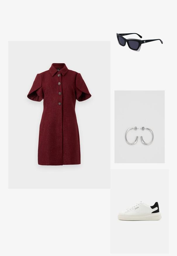 Burgunderfarbenes kurzärmeliges Mantelkleid mit spitzem Kragen und vier dekorativen silbernen Knöpfen vorne.; Weiße Leder-Sneaker mit einer dicken weißen Sohle, schwarzem Wildlederakzent an der Ferse und geprägtem Logo an der Seite. Schnürdesign mit sechs Ösen.; Schwarze übergroße Sonnenbrille mit geometrischer Form, ausgestattet mit dunklen Gläsern und einem kontrastierenden grauen Detail im Rahmen. Logo am Bügel.; Silberne Creolen mit einer glatten, glänzenden Oberfläche. Abgerundete Form, leichtes Design, mit einer Steckverschluss.